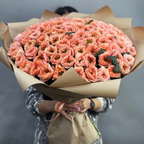Букет "Персик" из 101 махровой розы Риджентс парк (60 см) в Фрязино