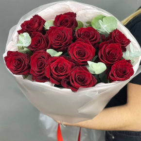 Букет из 13 роз Эквадор Эксплорер (60 см) в Фрязино