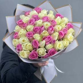 Букет из 51 розы микс  (40 см) в Фрязино