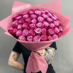 Букет из 51 розы Космик (60 см) в Фрязино