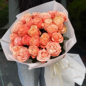 Букет из 23 пионовидных роз Эквадор сорта Кахала (60см) в Фрязино