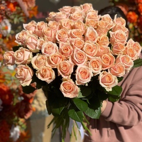 Букет из 51 персиковой розы (60 см) в Фрязино