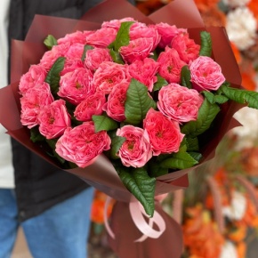 Букет из 25 махровых пионовидных роз Риджентс парк  (60 см) в Фрязино