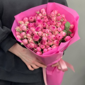 Букет из 17 кустовых роз (50 см) в Фрязино
