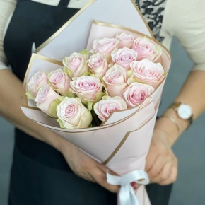 Букет из 15 пудровых роз Кения (40 см) в Фрязино