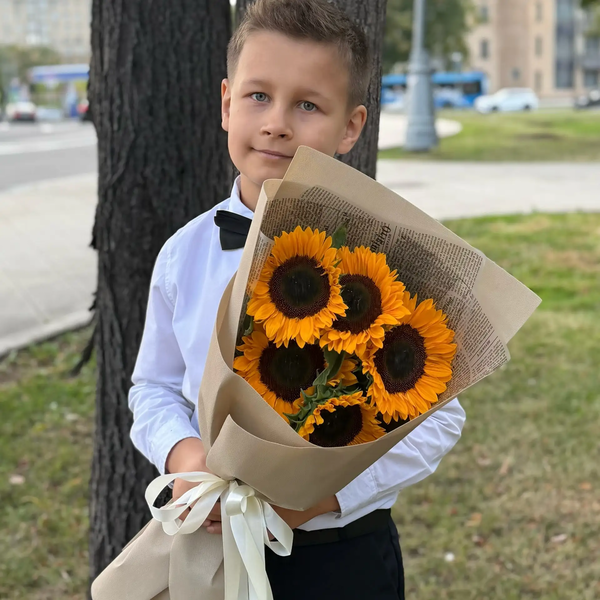 Букет из 5 подсолнухов в Фрязино