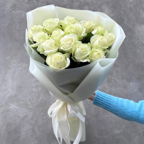 Букет "Умка" из 15 белых роз (50 см) в Фрязино