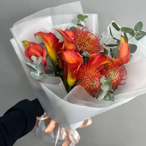 Букет "Империал" из калл, лейко и эвкалипта в Фрязино