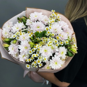 Букет "Сиэтл" из хризантем, альстромерий и ромашек в Фрязино