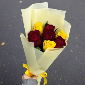Букет из 7 Кенийских роз (40 см) в Фрязино