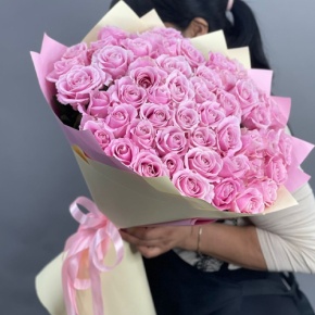 Букет из 51 пастельной розы Аваланж (60 см) в Фрязино