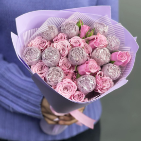 Букет из шоколадных пионов и кустовых роз в Фрязино