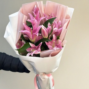 Монобукет из 9 ароматных розовых лилий в Фрязино