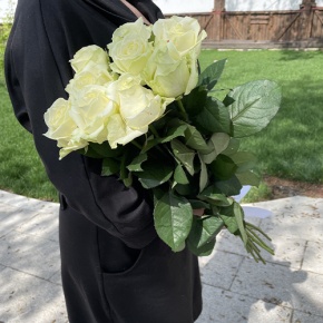 Букет из 9 белых роз (70 см) в Фрязино