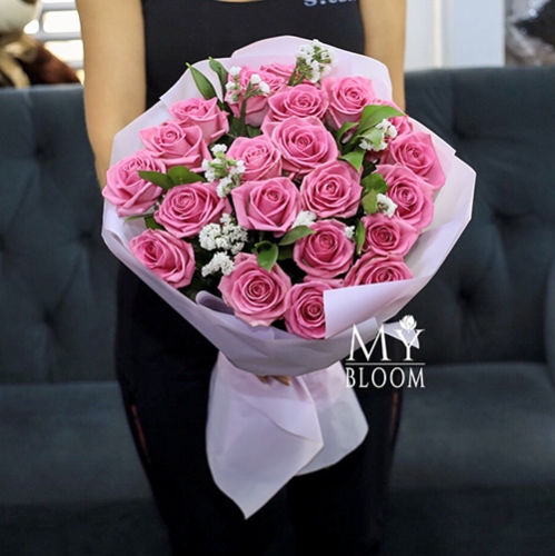 Букет из 21 розовой розы Аква (50 см) в Фрязино